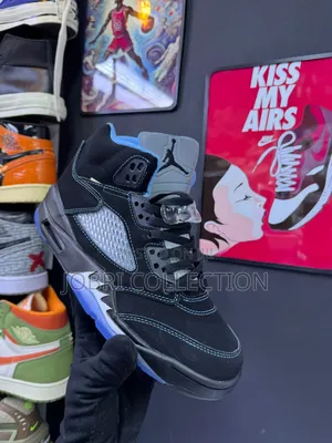 Nike Air Jordan 5 Retro Se "Black Carolina" Sneakers