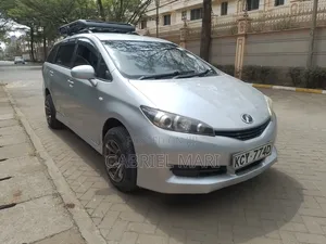 Toyota Wish 2011 Silver