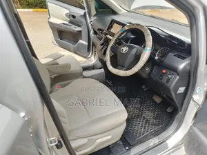 Toyota Wish 2011 Silver