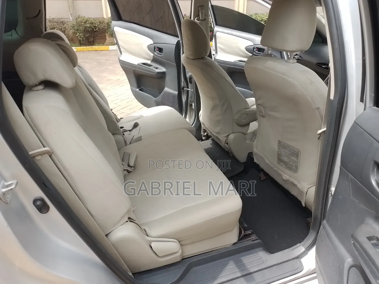 Toyota Wish 2011 Silver