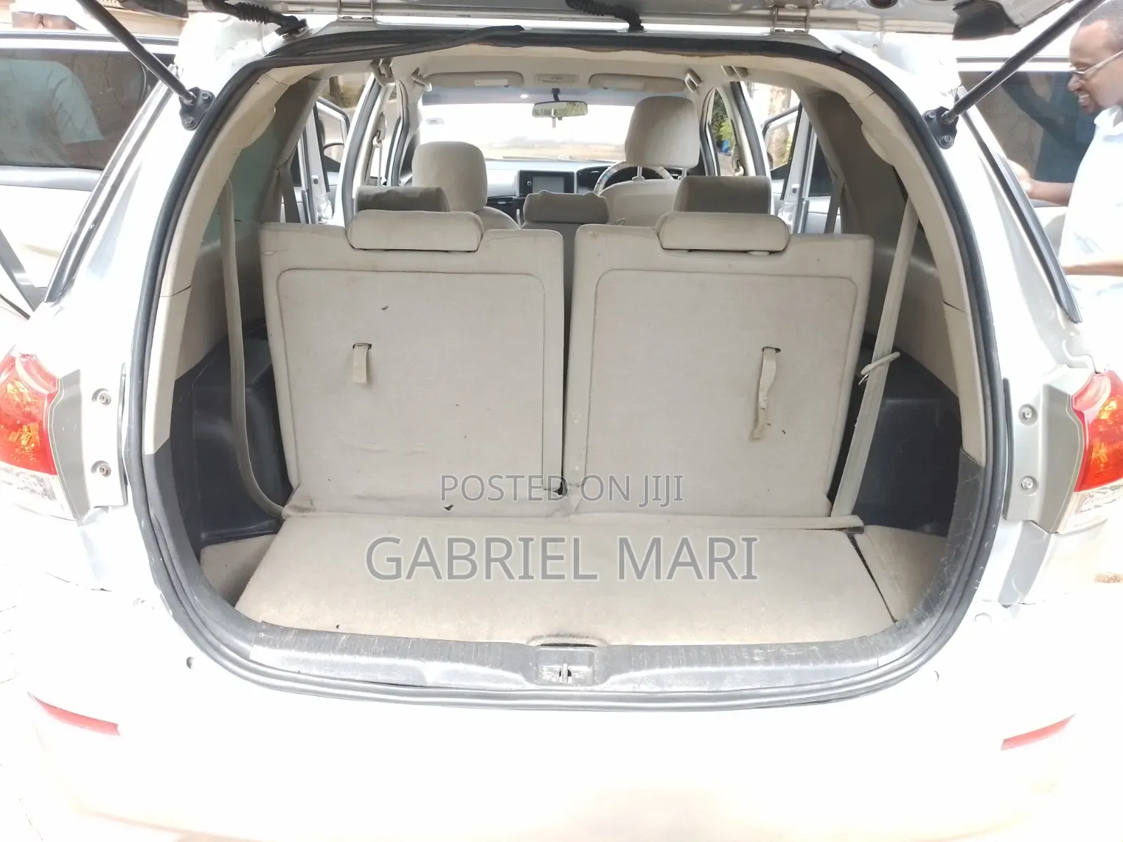Toyota Wish 2011 Silver