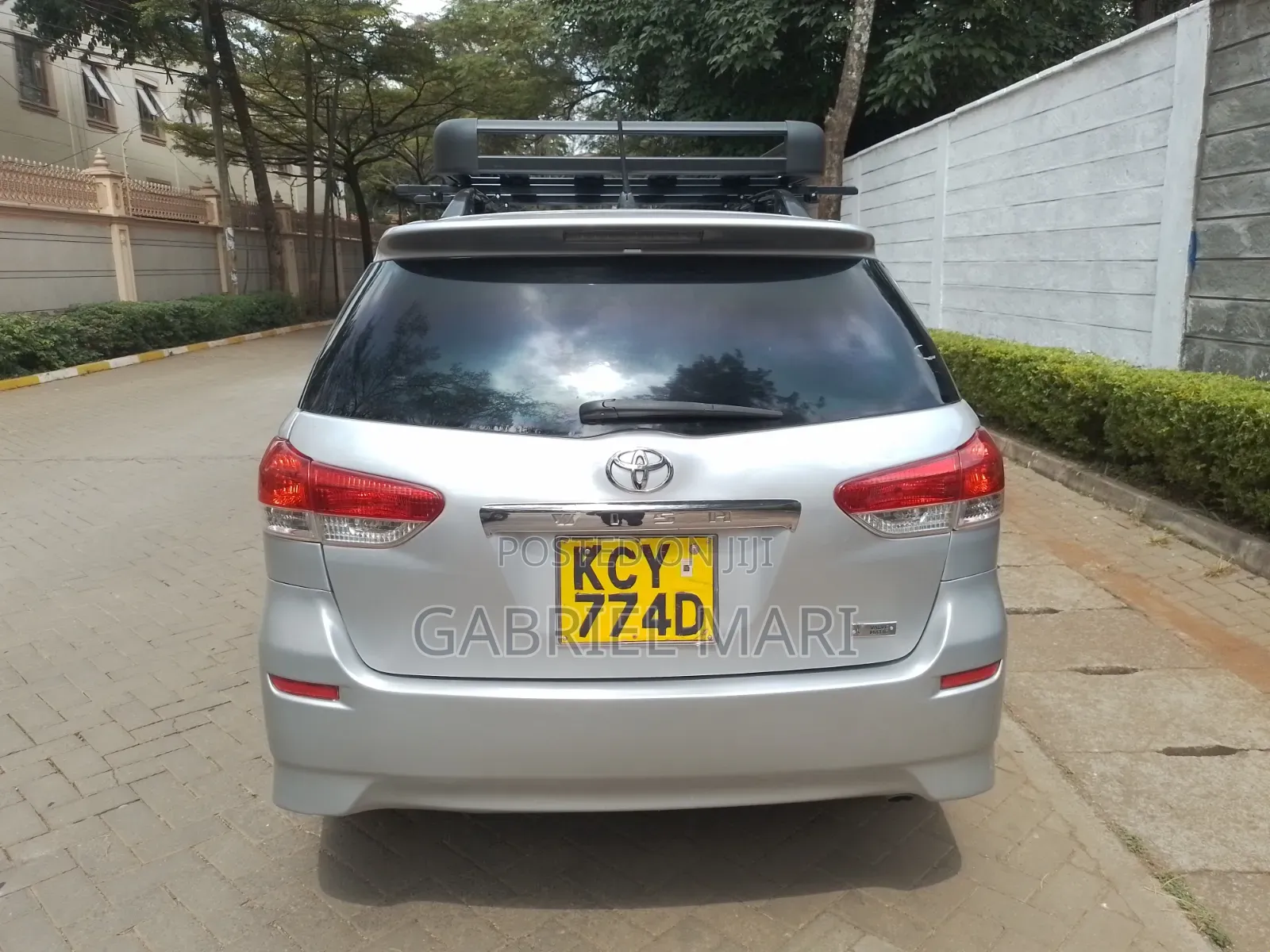 Toyota Wish 2011 Silver