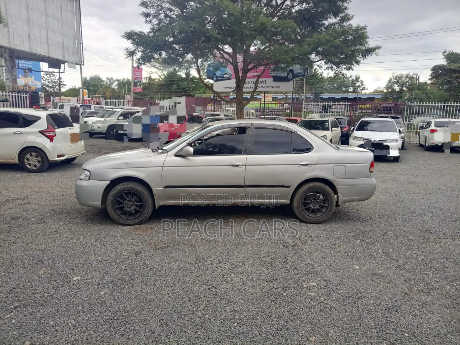 Nissan Sunny 2002 Silver