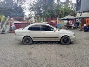 Nissan Sunny 2002 Silver