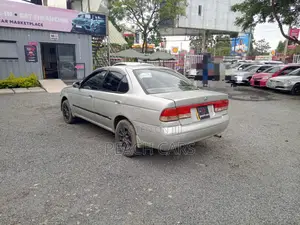 Nissan Sunny 2002 Silver