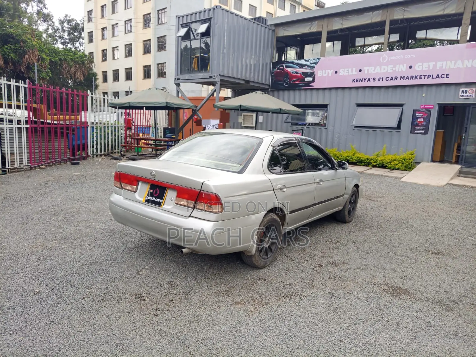 Nissan Sunny 2002 Silver