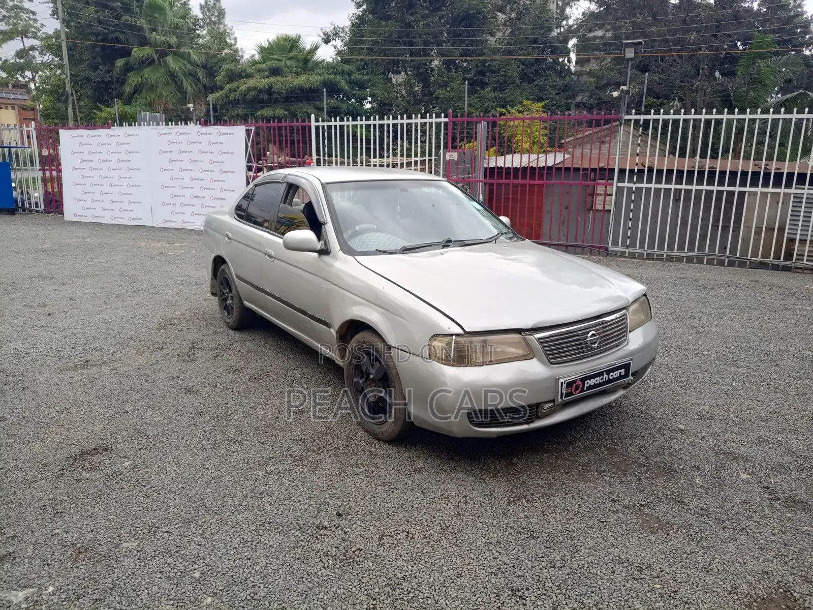 Nissan Sunny 2002 Silver