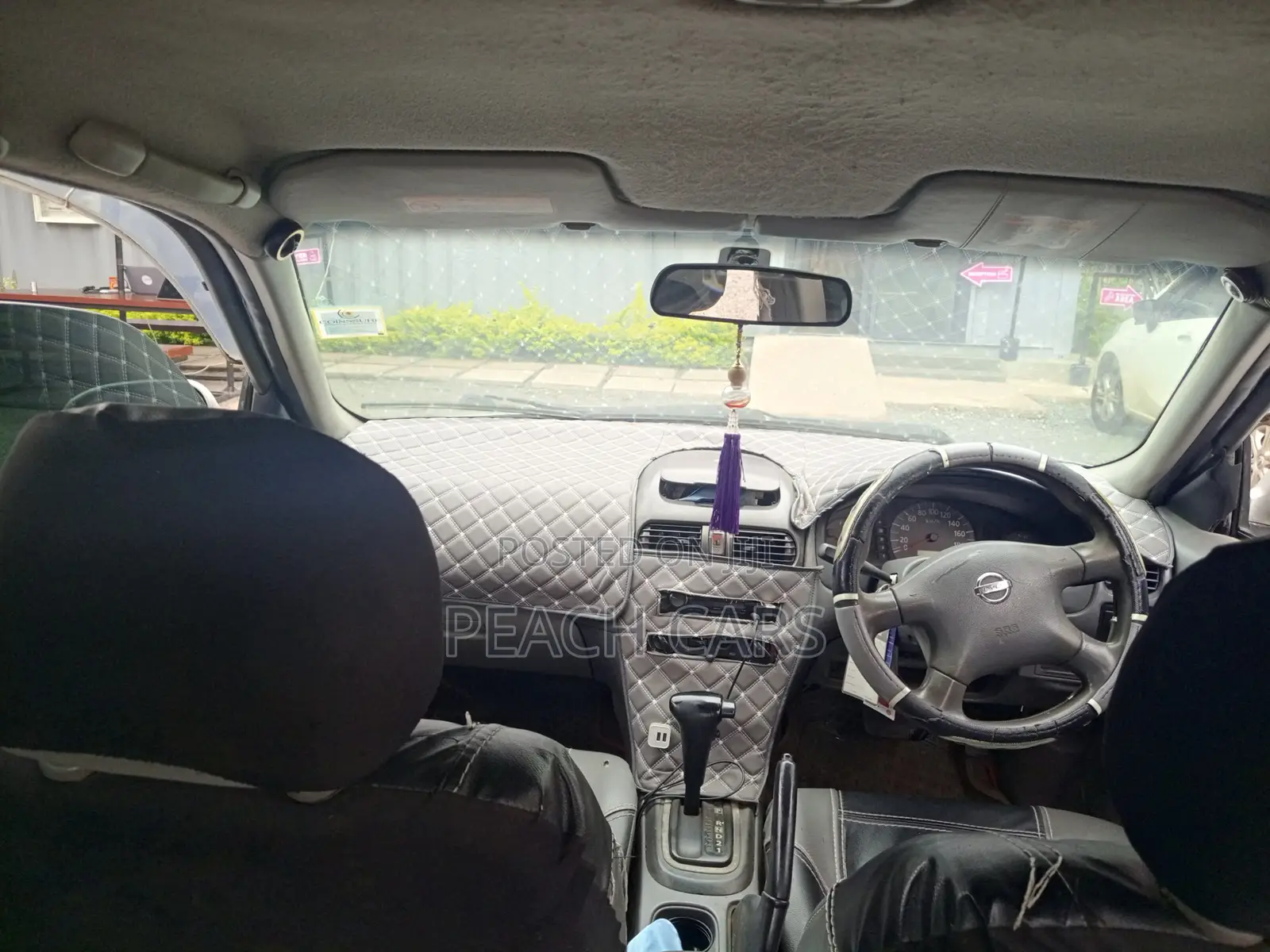 Nissan Sunny 2002 Silver