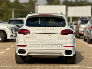 Porsche Cayenne Diesel AWD 2016 White