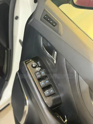 Toyota Vellfire 2019 White