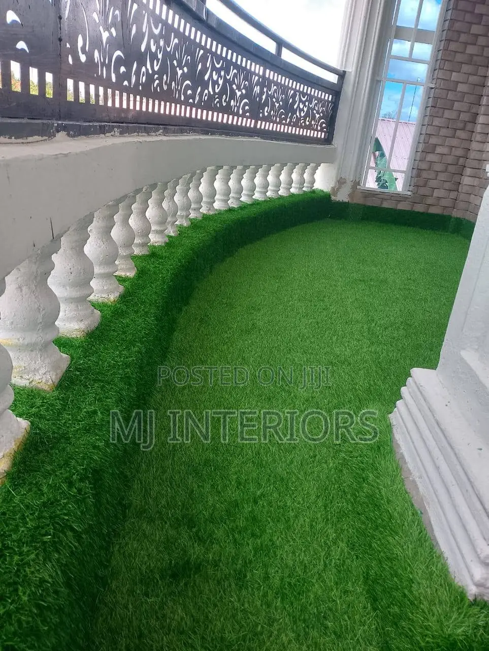 Artificial Grass Flooring for Compound Beautification