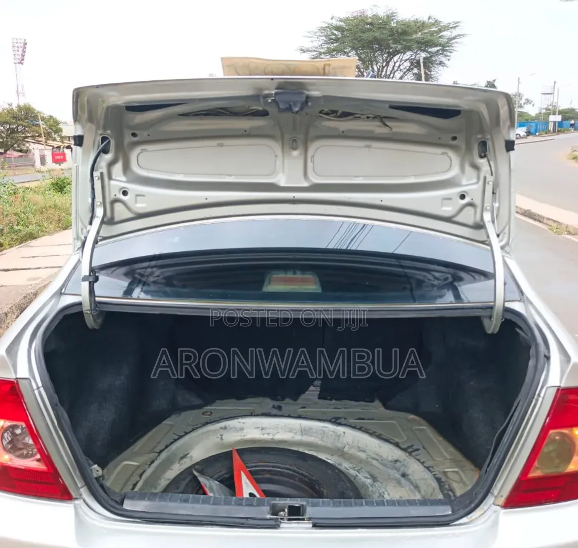 Toyota Corolla 2006 Silver