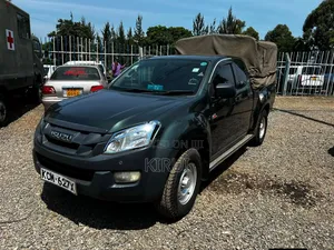 Isuzu D-MAX 2013 Green