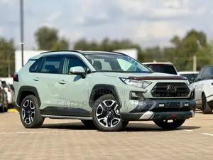 Toyota RAV4 Adventure AWD 2020 Green