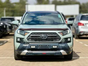 Toyota RAV4 Adventure AWD 2020 Green