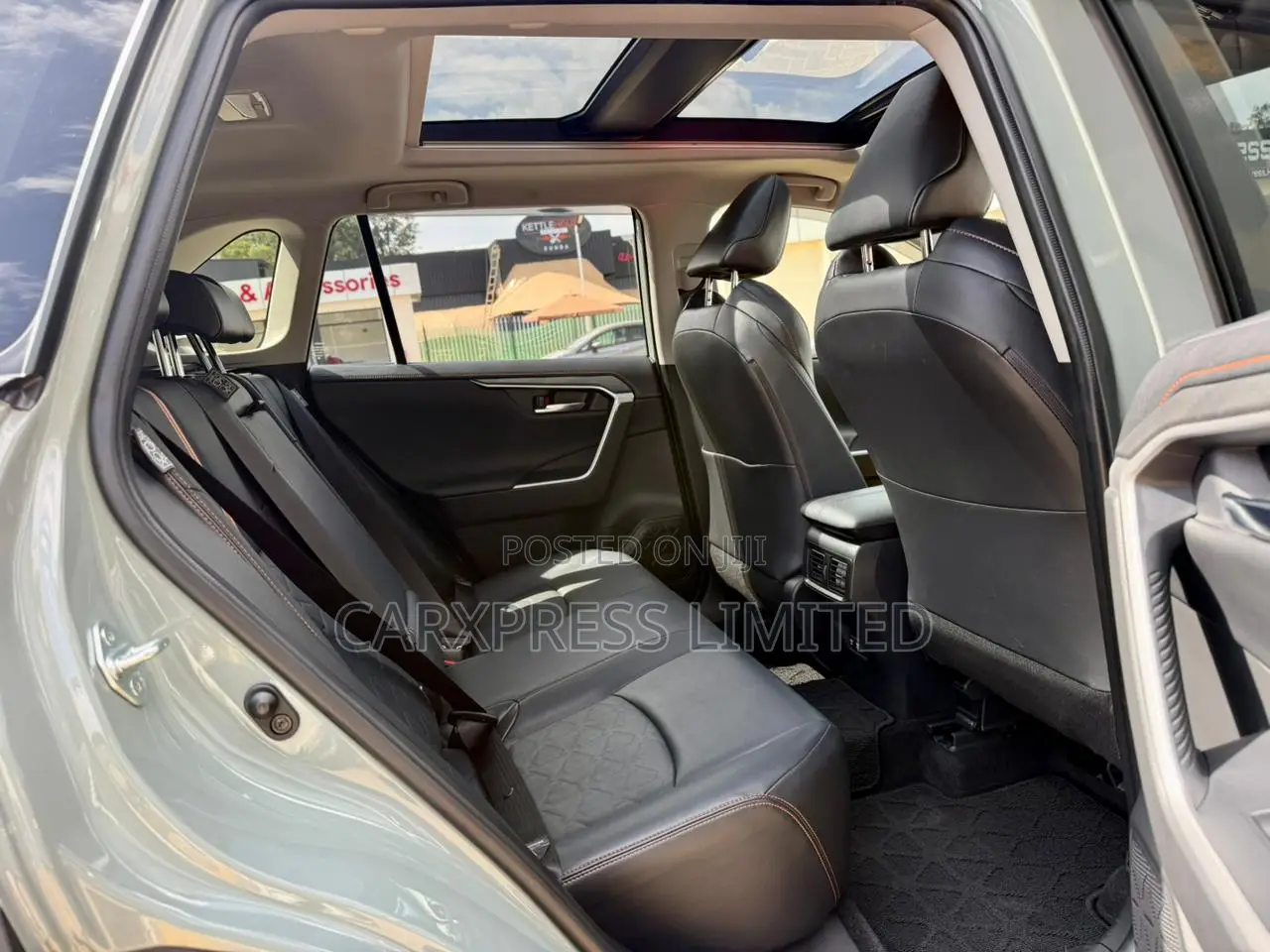 Toyota RAV4 Adventure AWD 2020 Green