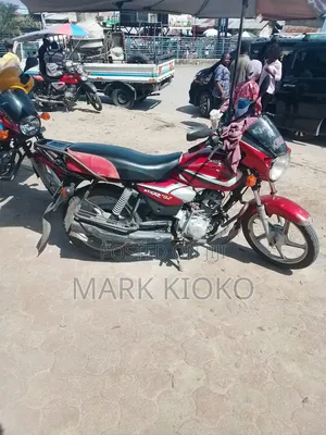 TVS HLX Plus ES 2016 Red