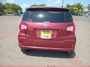 Toyota Passo 2019 Maroon