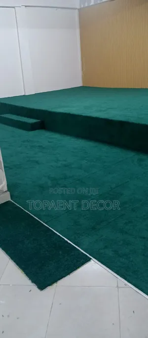 Green Floor Wall to Wall Carpets