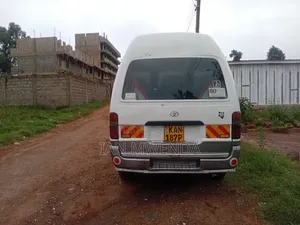 Toyota HiAce 1993 White