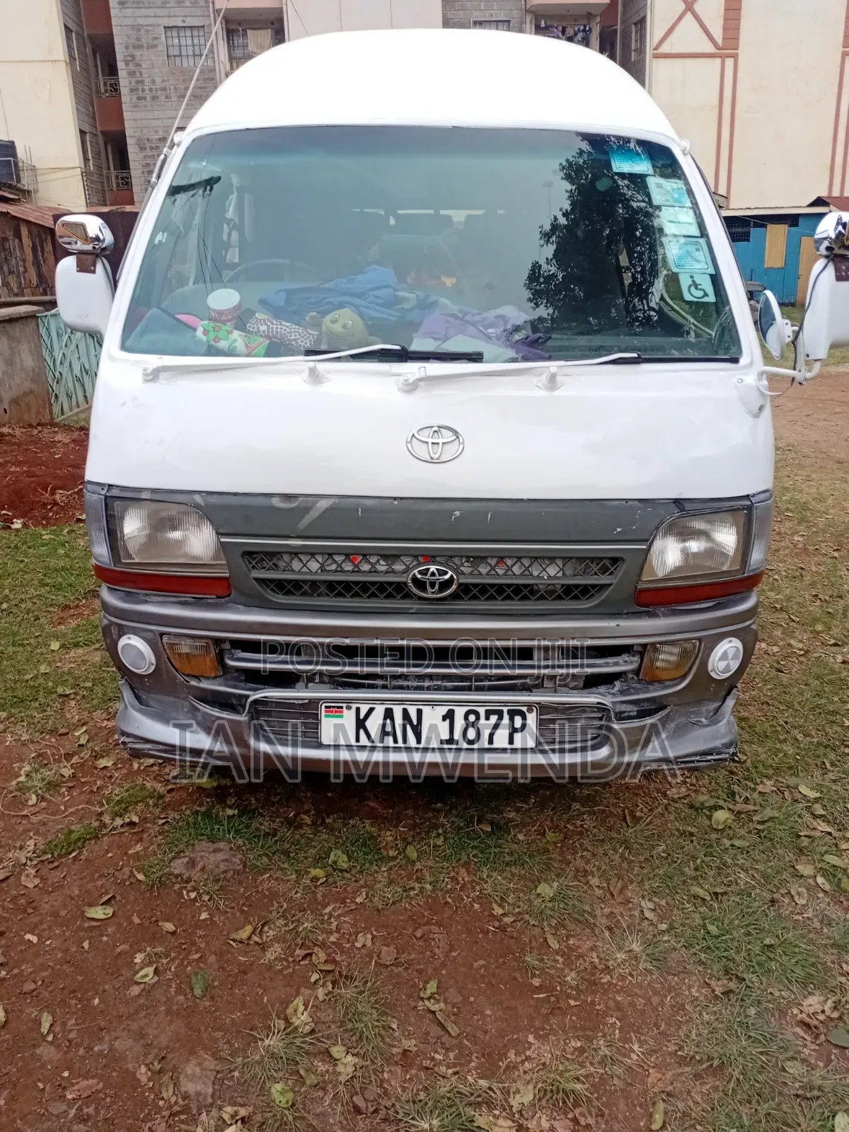 Toyota HiAce 1993 White