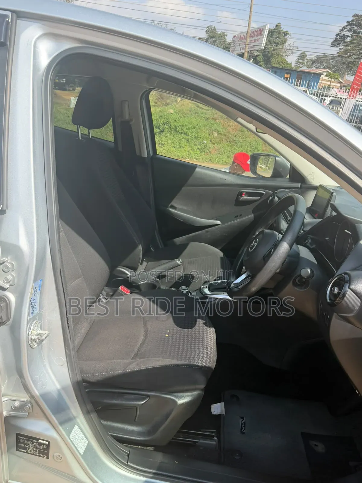 Mazda Demio 2017 Silver
