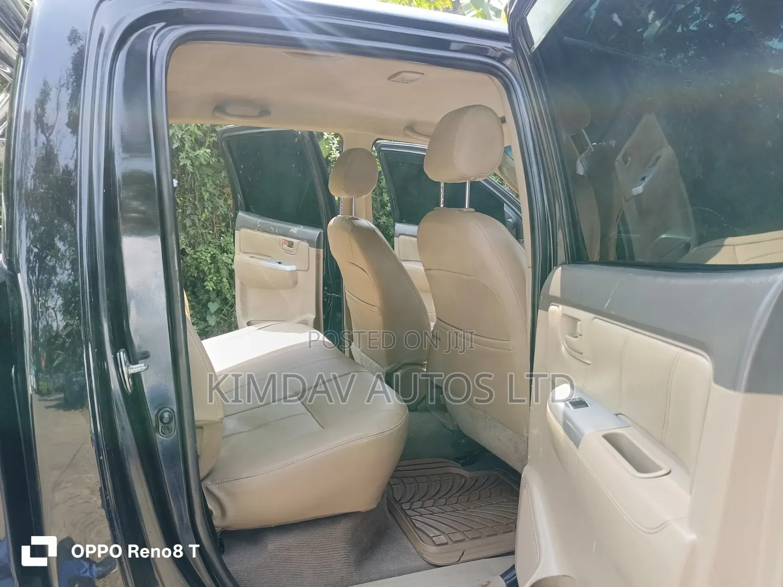 Toyota Hilux 2013 Black