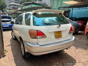 Toyota Harrier 2002 White