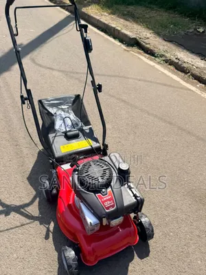 Grass Mowing Machine