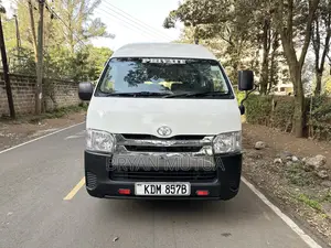 Toyota HiAce 2016 White