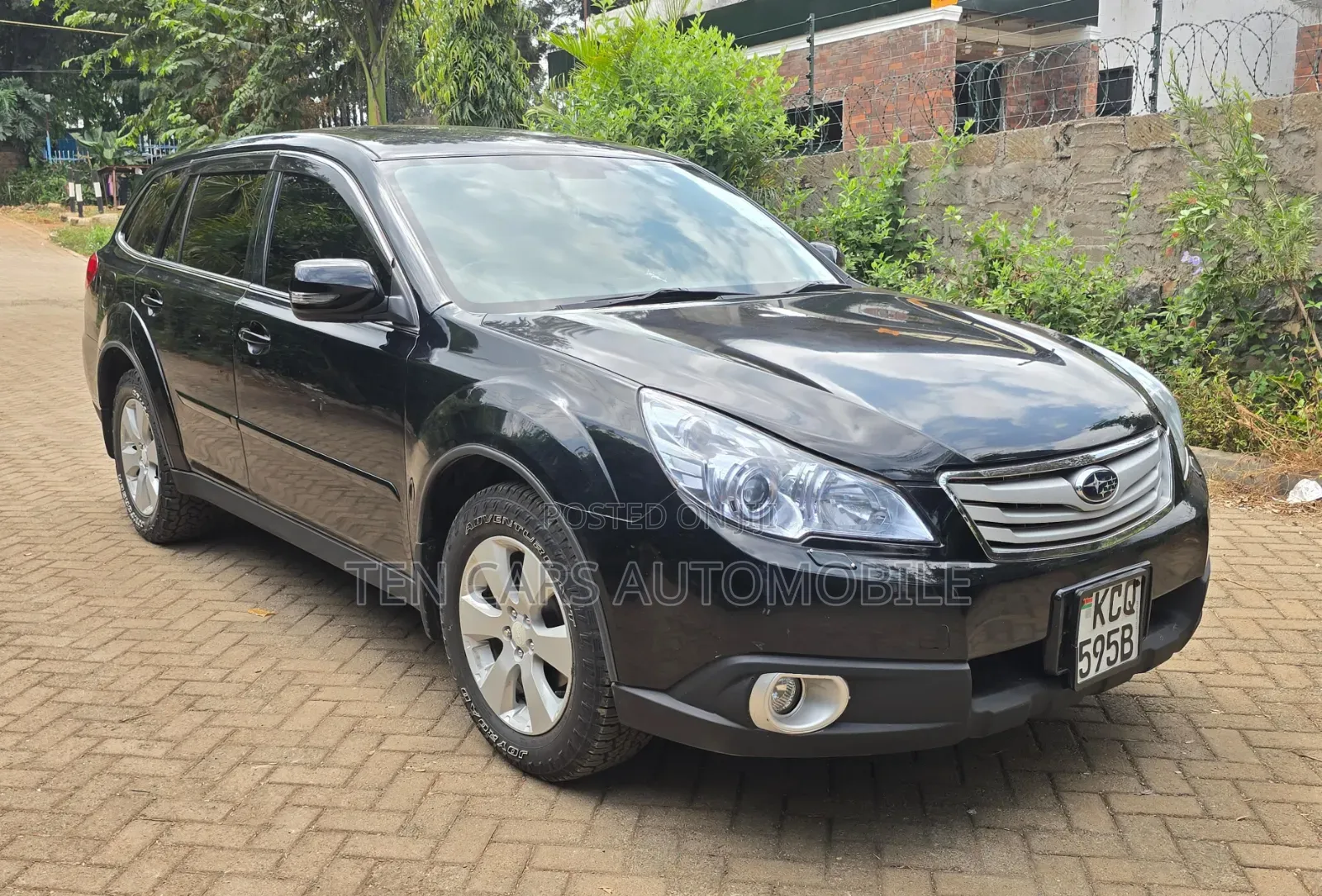 Subaru Outback 2011 Black