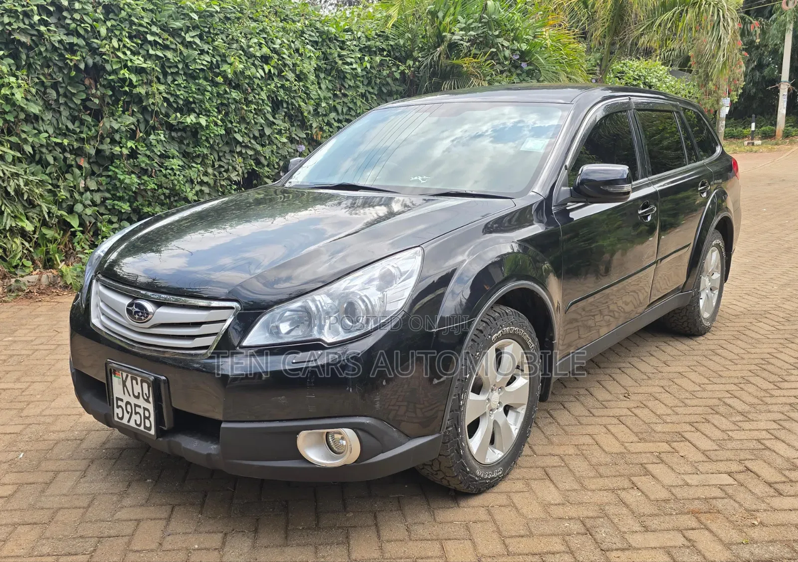 Subaru Outback 2011 Black