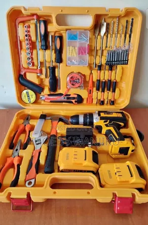 Dewalt Cordless Drill/Highly Recommend Dewalt Cordless Drill Set