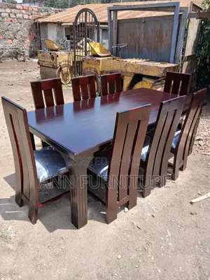 Dinning Table 8seater