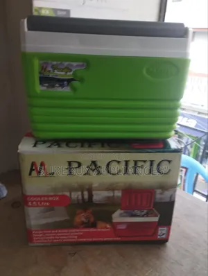 4.5l Pacific Cooler Box