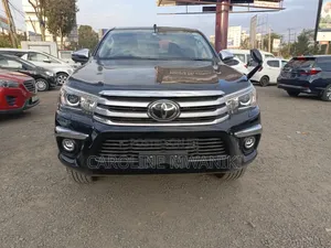 Toyota Hilux 2020 Black
