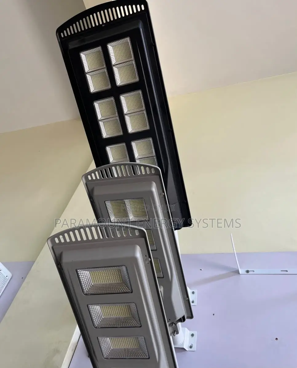 300 Watts Solar Street Lights