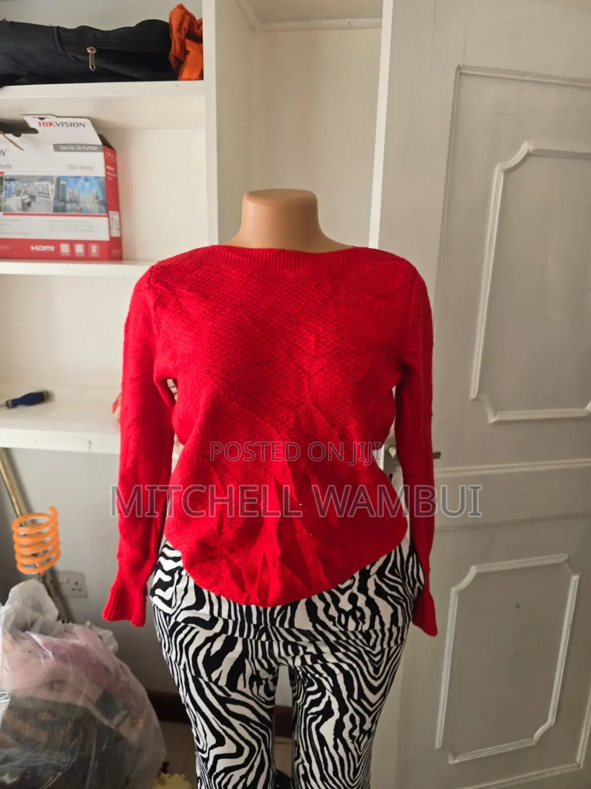 Round Neck Sweater Tops