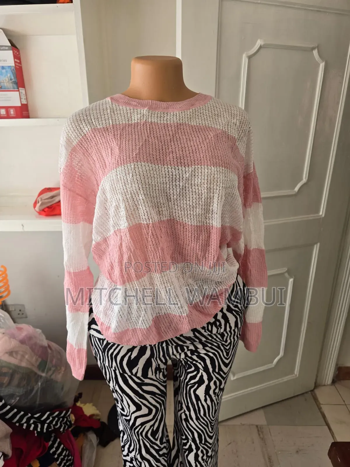 Round Neck Sweater Tops