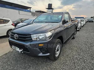 Toyota Hilux 2025 Gray