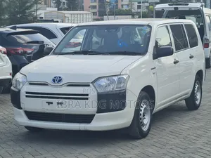 Toyota Succeed 2020 White