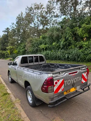 Toyota Hilux 2018 Silver