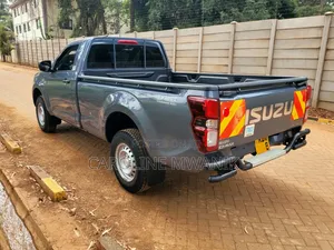 Isuzu D-MAX 2025 Gray
