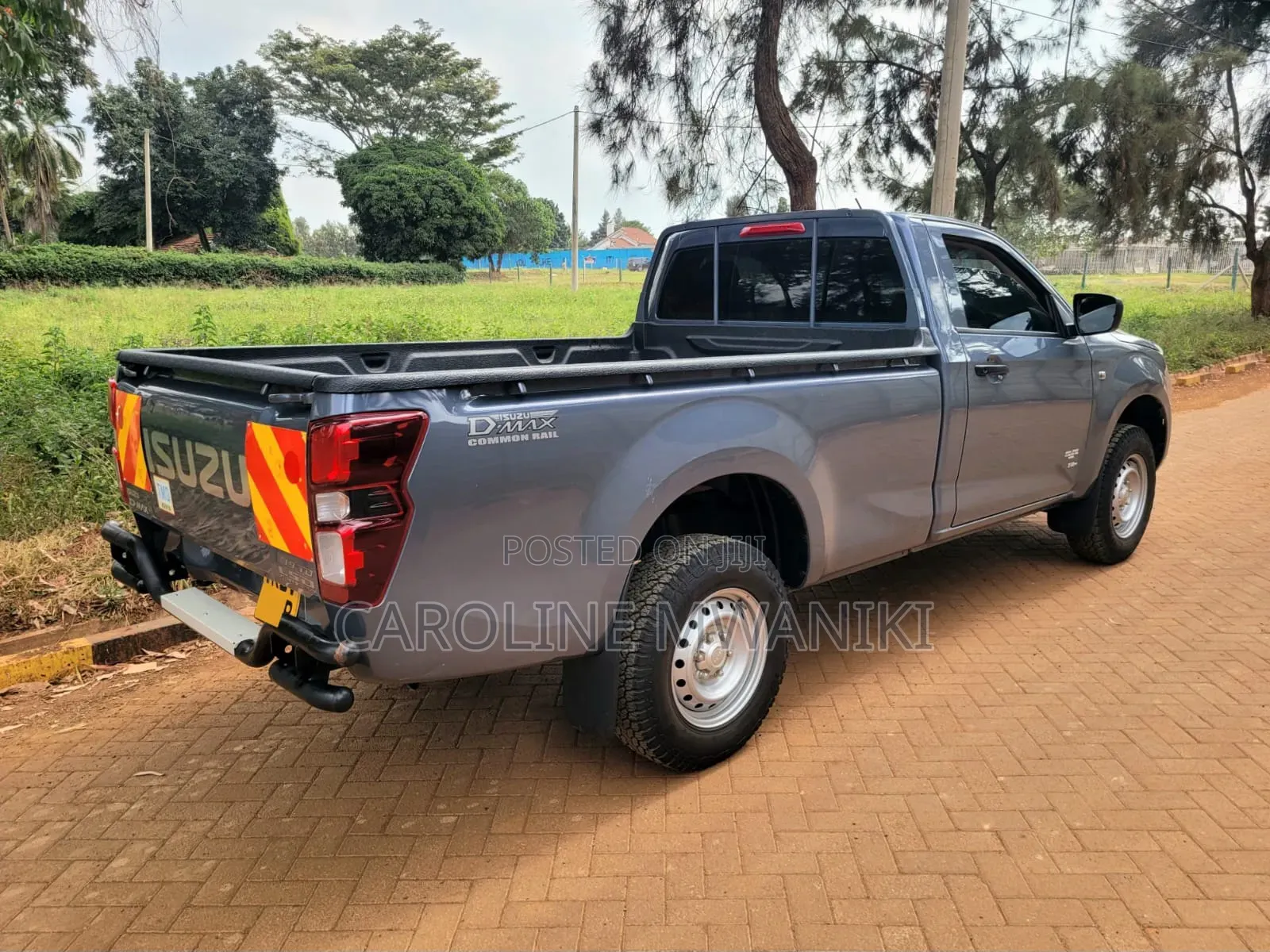 Isuzu D-MAX 2025 Gray