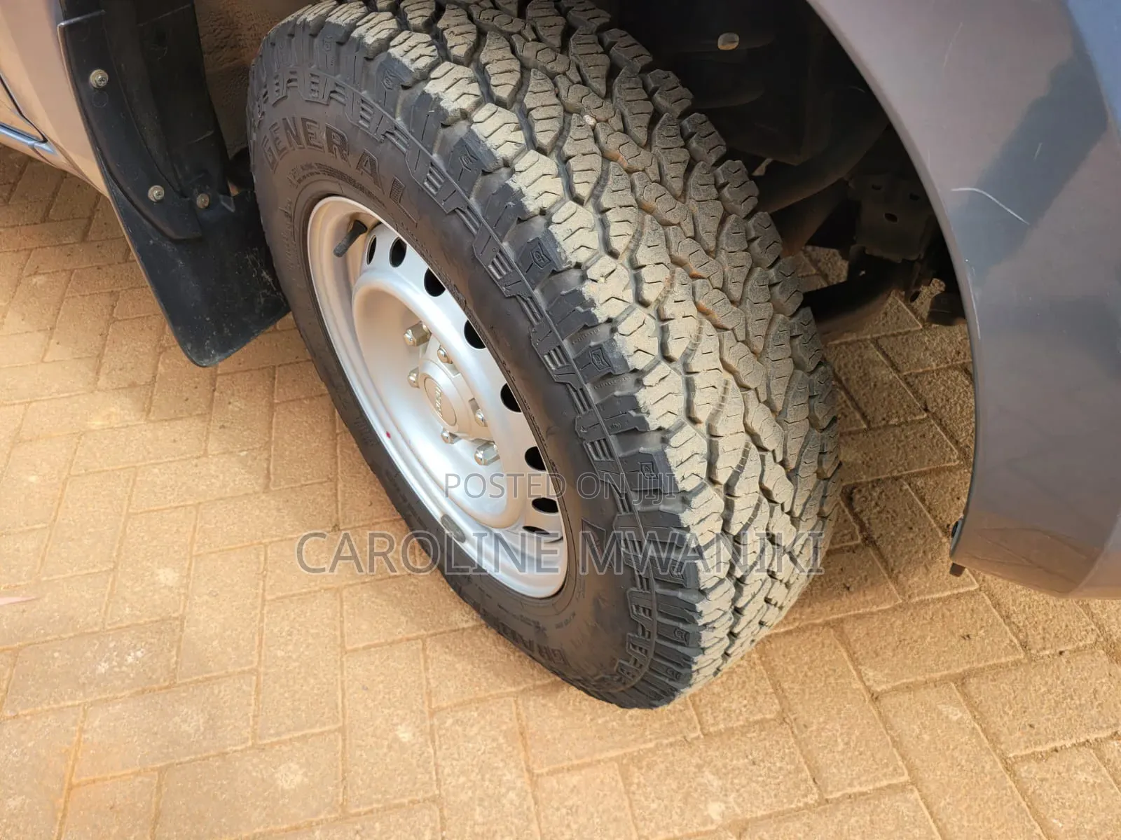 Isuzu D-MAX 2025 Gray