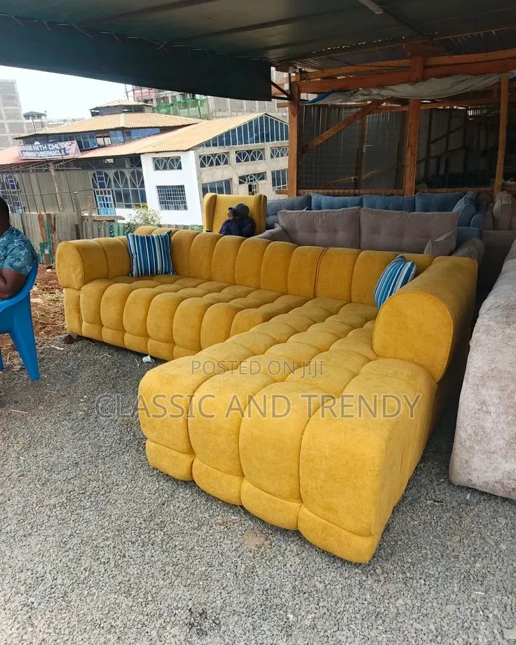 Mustard Yellow Bubble Seat 6 Seater With Curved Design