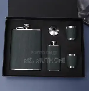 Executive Leather Whiskey Flask Gift Set