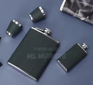Executive Leather Whiskey Flask Gift Set
