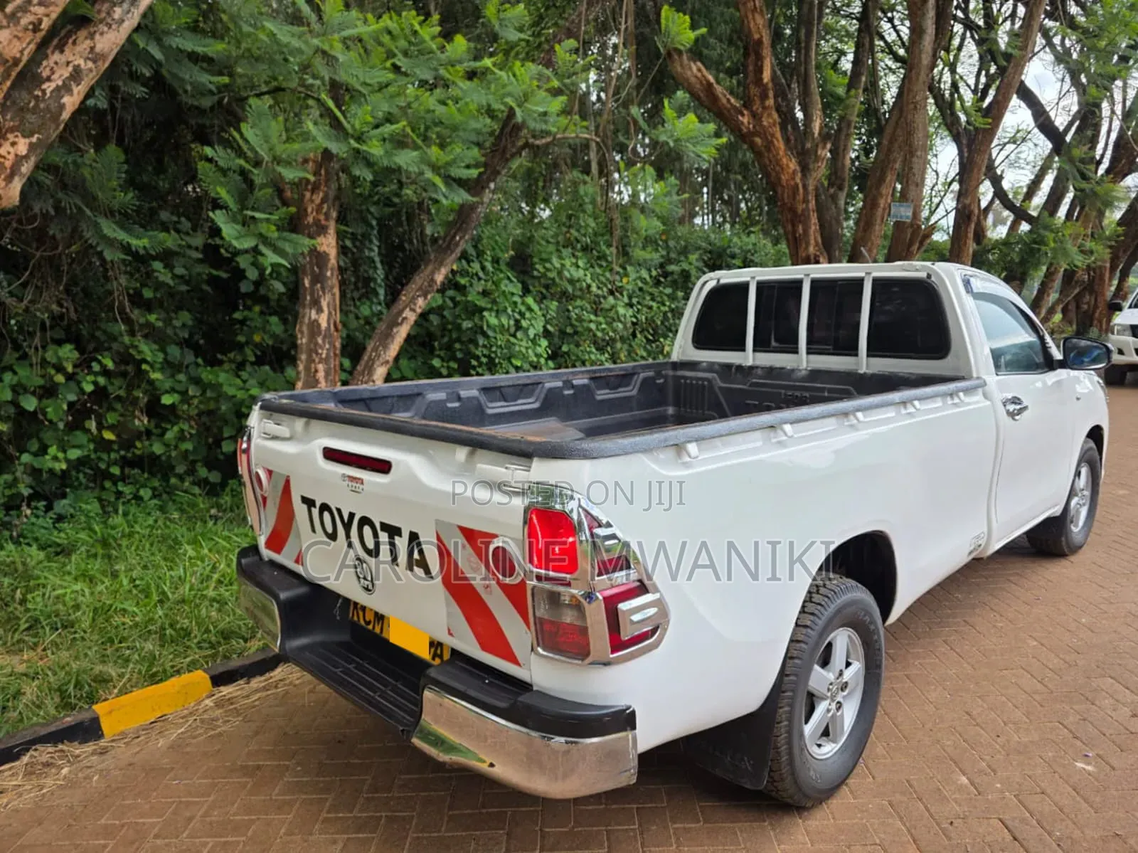 Toyota Hilux 2017 White