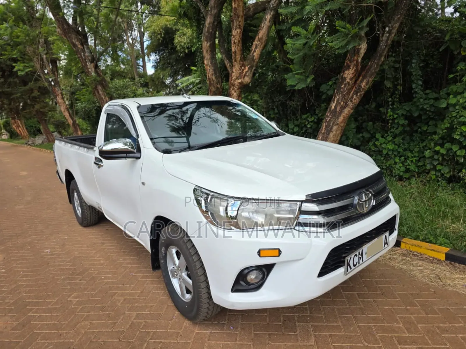Toyota Hilux 2017 White